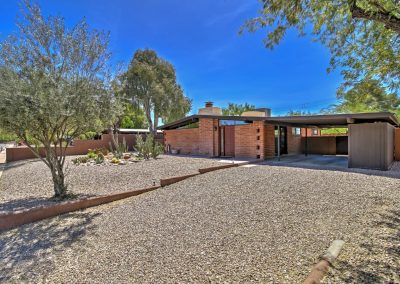Tucson Vacation Rental, Big Back Yard, This home offers parking for up to 4 cars